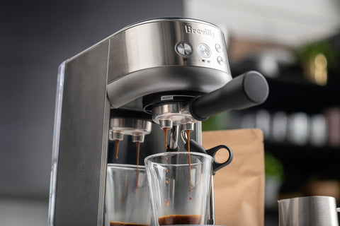 Complete guide to choosing your first espresso machine in 2026 with coffee setup
