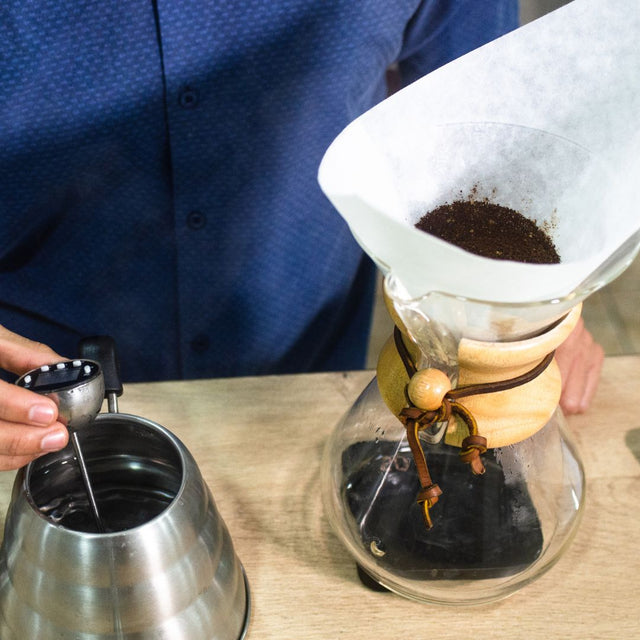 Brew Guides: How To Brew With A Chemex – Everyday People Coffee & Tea